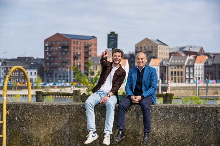 Stef Weekers van Urban Matters Concepts (l) in gesprek met Peter Heuvelink van Blink in Venlo.